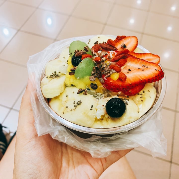 photo of Project Açaí Original Flower Bowl shared by @meixin2603 on  22 May 2023 - review
