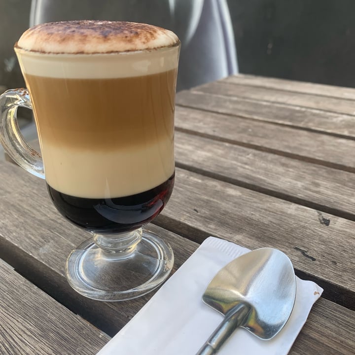 photo of Coffee.7 café mocha vegano shared by @simonem on  28 Feb 2023 - review