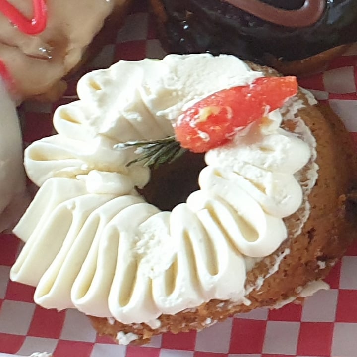 photo of Future Doughnuts Carrot Cake shared by @lydiahawkins on  10 Apr 2023 - review