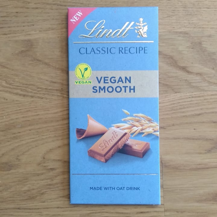 photo of Lindt Classic Recipe Vegan Smooth shared by @bruno76 on  02 Jun 2023 - review