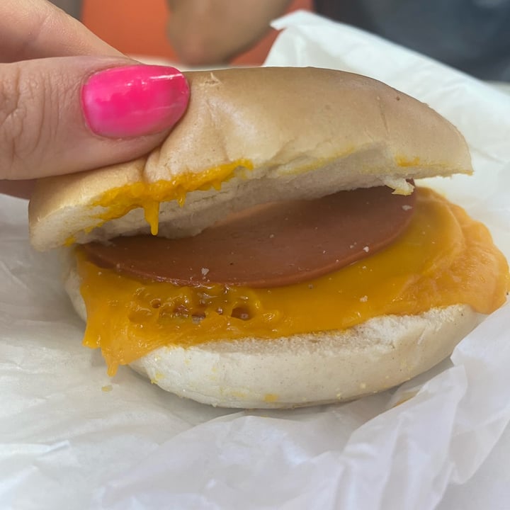 photo of Ronald's Donuts Ham Cheese Bagel shared by @jetfueljuliette on  15 Jul 2023 - review