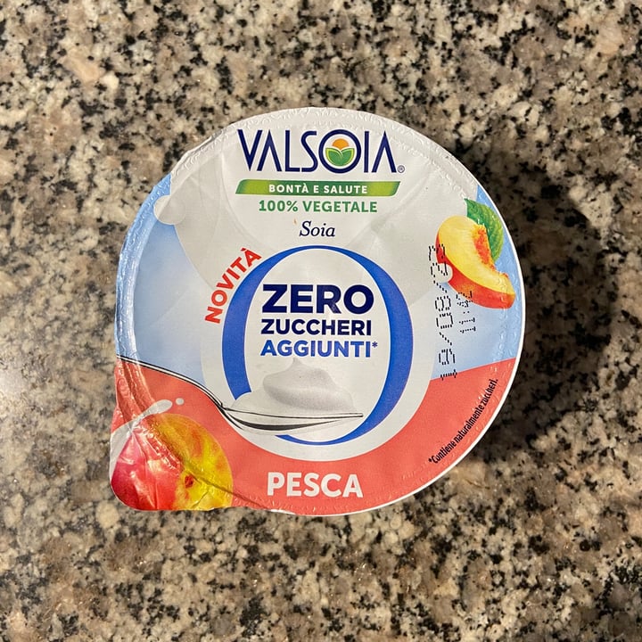 photo of Valsoia yogurt di soia alla pesca zero zuccheri aggiunti shared by @chiaranaive on  21 Jul 2023 - review