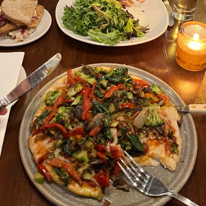 photo of Plum Bistro Pomegranate and Brussel sprouts pizza shared by @oshmorethstorm on  31 Jan 2023 - review