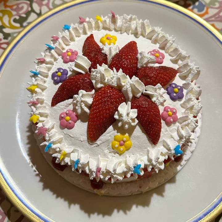 photo of In Unzaja Torta alle fragole shared by @veggiemiao on  21 Apr 2023 - review