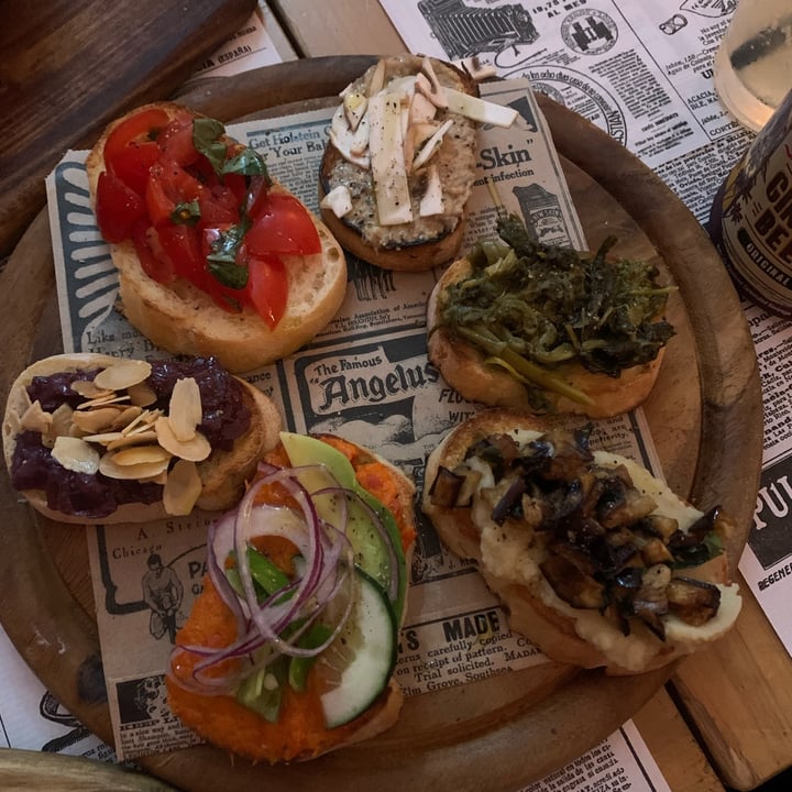 photo of Moleque - comida de rua Tapas Mix Vegan shared by @francescacurcio on  30 Jan 2023 - review