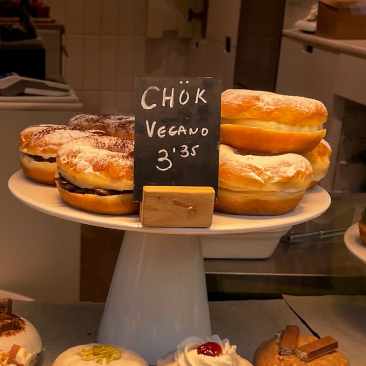 photo of Chök The Chocolate Kitchen Donut shared by @lucaseggi on  20 Jan 2023 - review