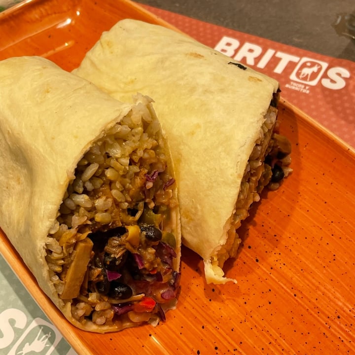 photo of Britos Milano burrito shared by @recipesandplaces on  04 Aug 2023 - review