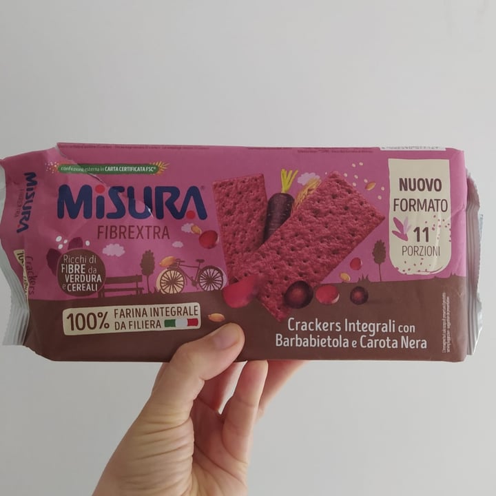 photo of Misura cracker integrali con barbabietola e carota nera shared by @deliaveg on  12 Apr 2023 - review