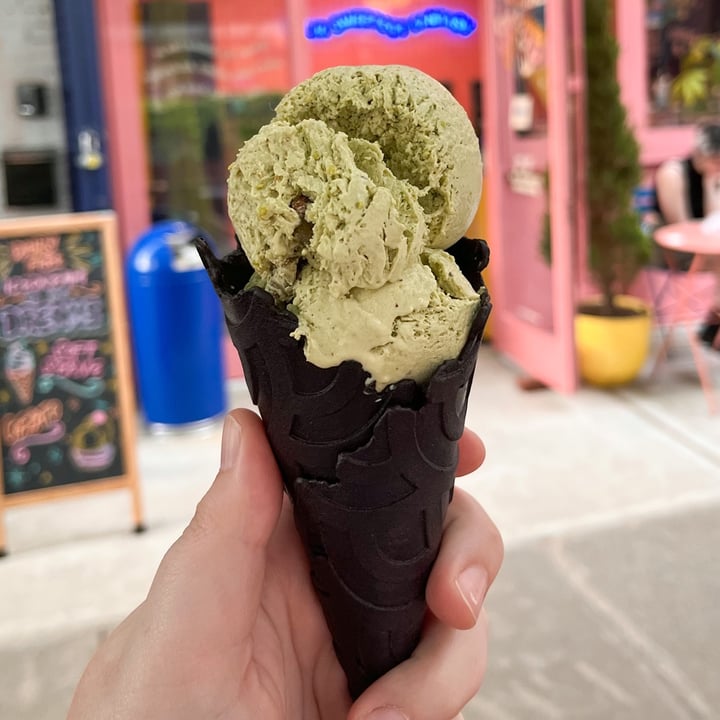 photo of Dreamery Pistachio Ice Cream shared by @thebkvegans on  08 May 2023 - review