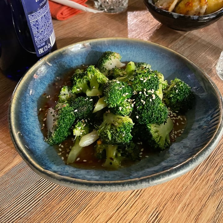 photo of Лапша Bar & Wok Fried broccoli with sesame sauce shared by @heruvimdi on  11 Jan 2023 - review