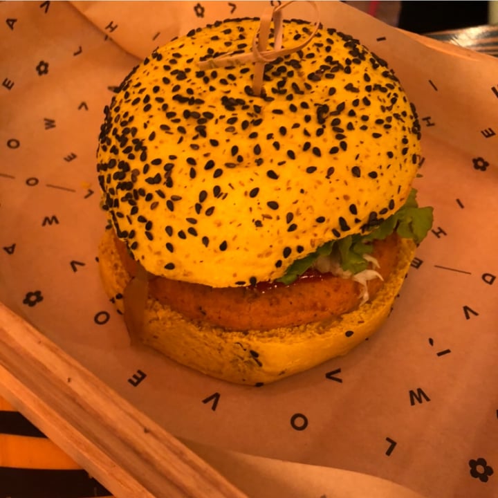 photo of Flower Burger Spicy cecio shared by @frappa on  24 Jan 2023 - review