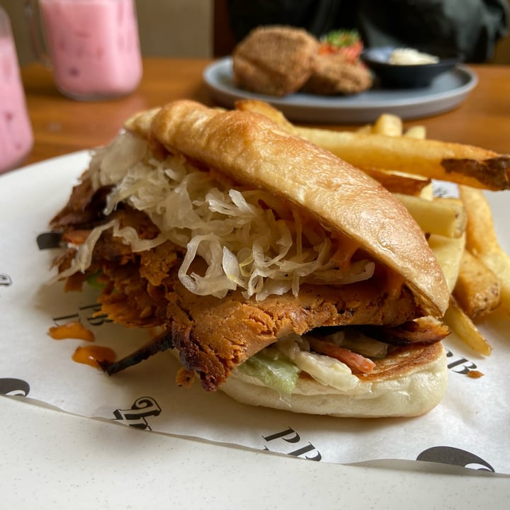 photo of Love Handle  Love Handle Pastrami Banh Mi shared by @dafnelately on  14 Feb 2023 - review