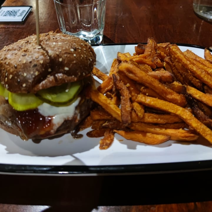 photo of Bareburger The Original shared by @mariop13 on  16 May 2023 - review