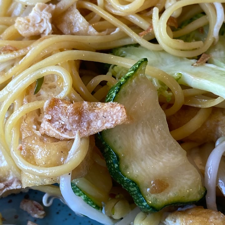 photo of Loving Hut Iceland Chow Mien shared by @ciliegia on  02 Aug 2023 - review