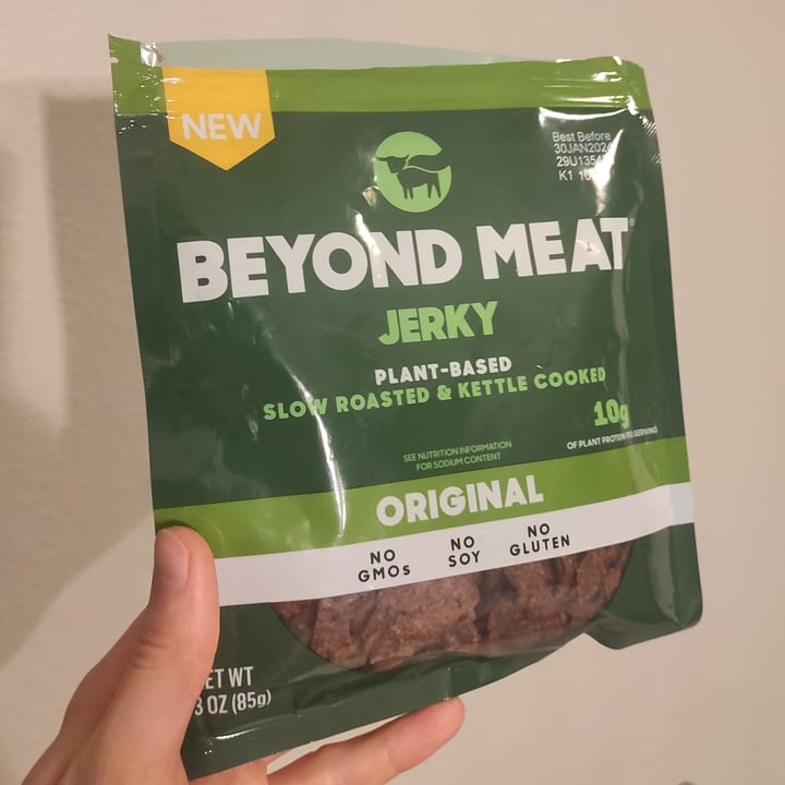photo of Beyond Meat original jerky shared by @c1ngl on  10 Apr 2023 - review