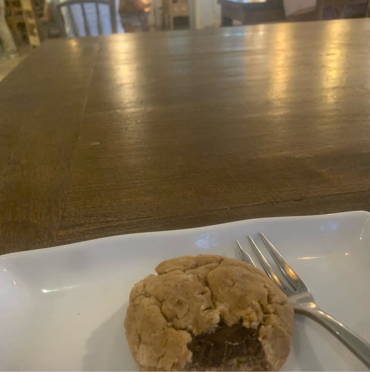 photo of Alchemy Chocolate chunk cookie shared by @aninatroya on  20 Apr 2023 - review