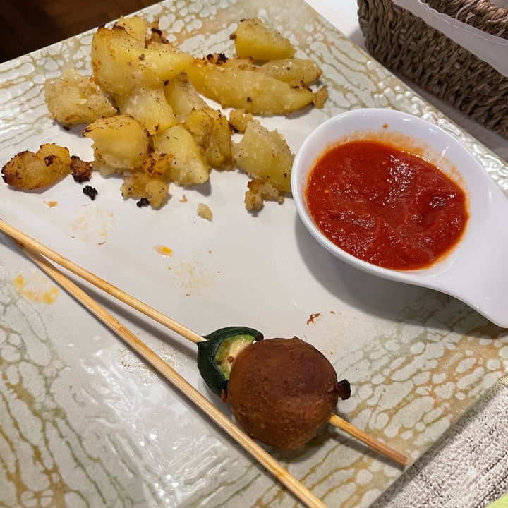 photo of Ristorante Vegano Biologico La Lanterna Spiedini di polpette di soia e zucchine al forno con patate rustiche e salsa piccante shared by @marirubbino on  03 May 2023 - review