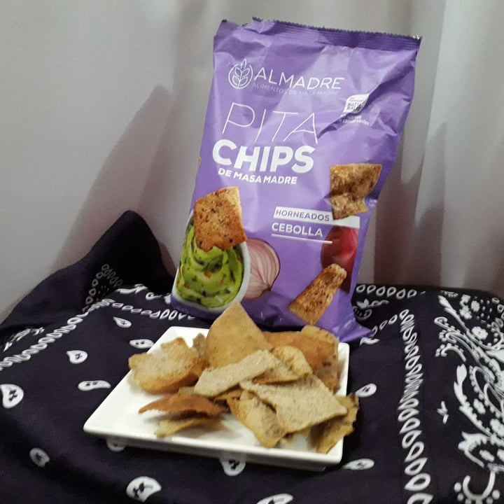 photo of Almadre Pita chips de cebolla shared by @pinkvegan85 on  12 Jun 2023 - review