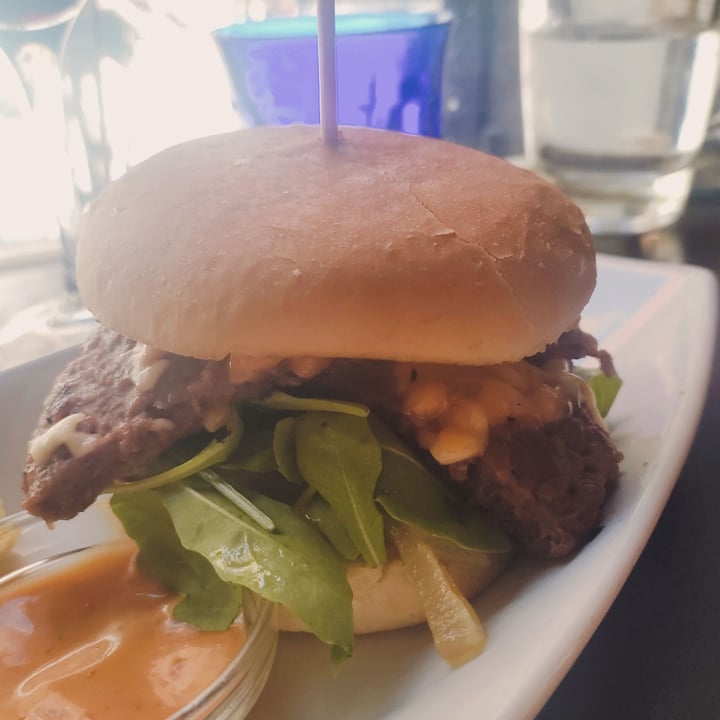 photo of Restaurante Lluvia SMASH burguer shared by @notyetem on  22 Jun 2023 - review