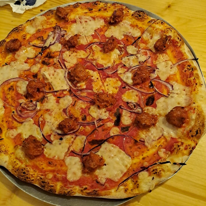 photo of La Clote Pizza Vegana con Chorizo Heura shared by @elkeandrea9 on  29 May 2023 - review