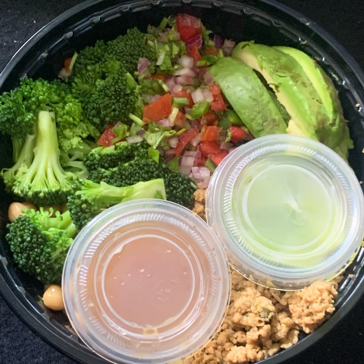photo of Veggie Fresh Bowl shared by @tecitomj on  07 Feb 2023 - review
