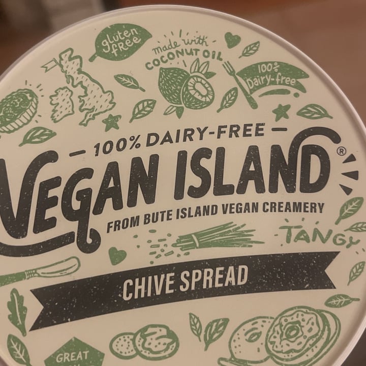 photo of Vegan island Dairy Free Spread With Spring Onion shared by @lilivera on  09 Feb 2023 - review