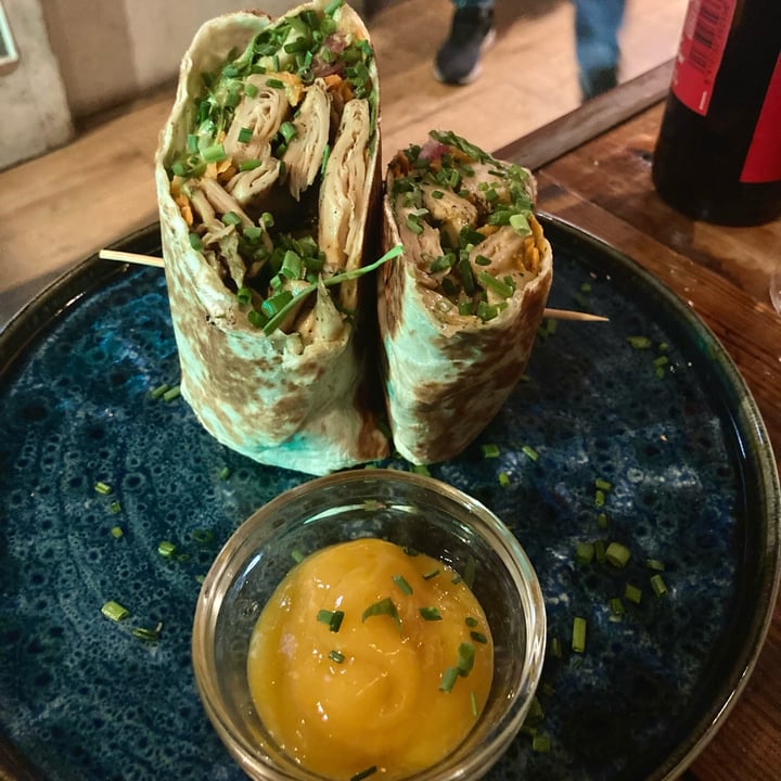 photo of Amarre 69 wrap de pollo shared by @asiayportia on  21 Apr 2023 - review