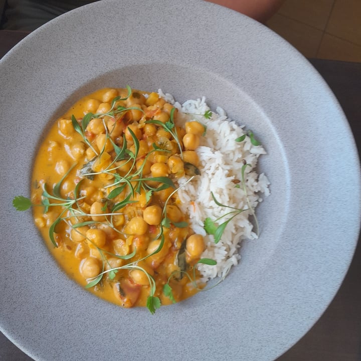 photo of Botellini - Restaurante Vegetariano Caril De Grao Com Arroz Basmati shared by @claudiasousaportugal on  11 May 2023 - review