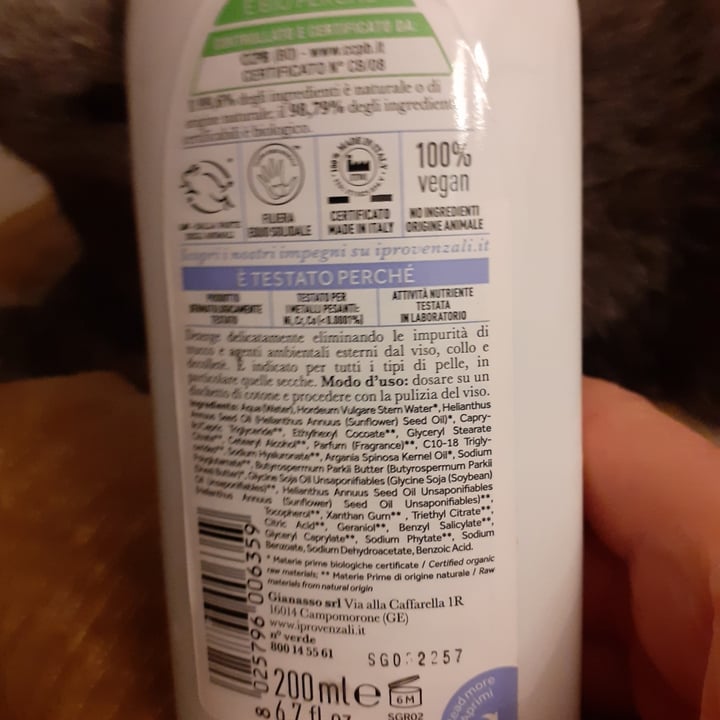 photo of I Provenzali Latte detergente biologico all’argan con acido ialuronico nutriente shared by @nadiamincuzzi on  11 Mar 2023 - review