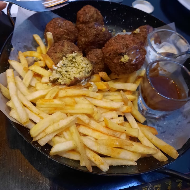 photo of JU Vegano Falafel shared by @lurethemwithfood on  01 Feb 2023 - review