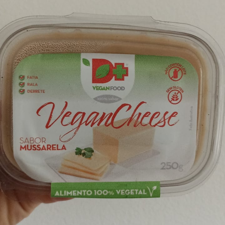 photo of D+ Vegan food Queijo Vegano Sabor Mussarela shared by @lucorrea on  29 Jan 2023 - review