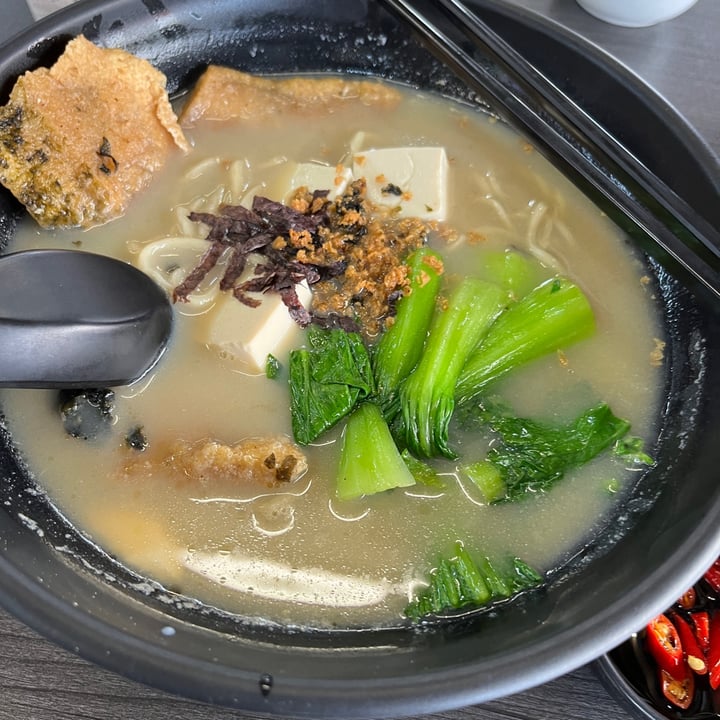 photo of Makan Vegan Geylang Fish soup ramen shared by @blueline on  26 Mar 2023 - review