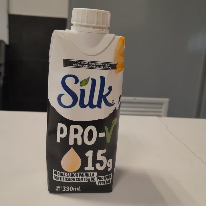 photo of Silk 15g protein flavor vainilla 330ml shared by @greciahernandez on  02 Jun 2023 - review