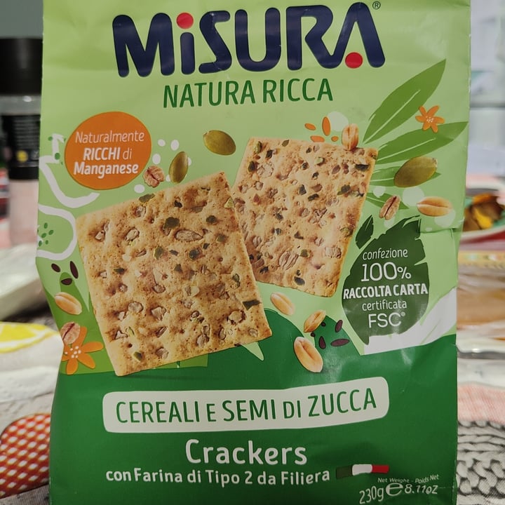 photo of Misura crackers cereali e semi di zucca shared by @mikic81 on  04 Jun 2023 - review