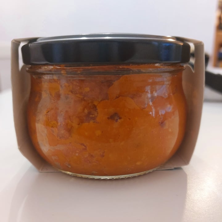 photo of Vemondo Vegan dip with Chickpeas and Tomatoes shared by @mandybell on  12 Jan 2023 - review