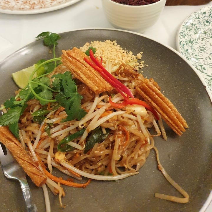 photo of Mali Vegan Thai Pad Thai shared by @limespickmeup on  02 Apr 2023 - review