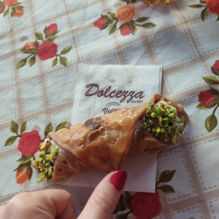 photo of Bar Dolcezza di Cuscunà Temistocle Cannoli shared by @marydrago3 on  14 May 2023 - review