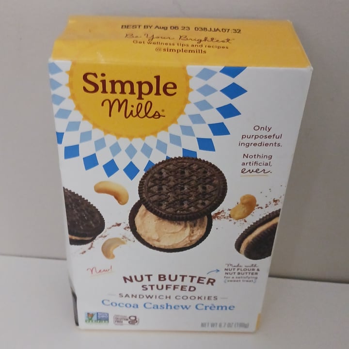 photo of Simple Mills Nut Butter Stuffed Sandwich Cookies Cocoa Cashew Creme shared by @heartartichokehearts on  20 May 2023 - review