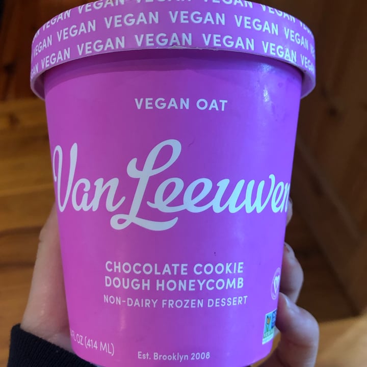 photo of Van Leeuwen Chocolate Cookie Dough Honeycomb shared by @marinelovespigs on  19 Jan 2023 - review