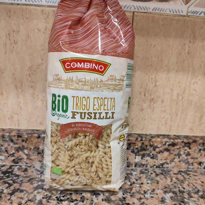 photo of Lidl pasta trigo espelta fusilli shared by @laurimichu on  15 Aug 2023 - review