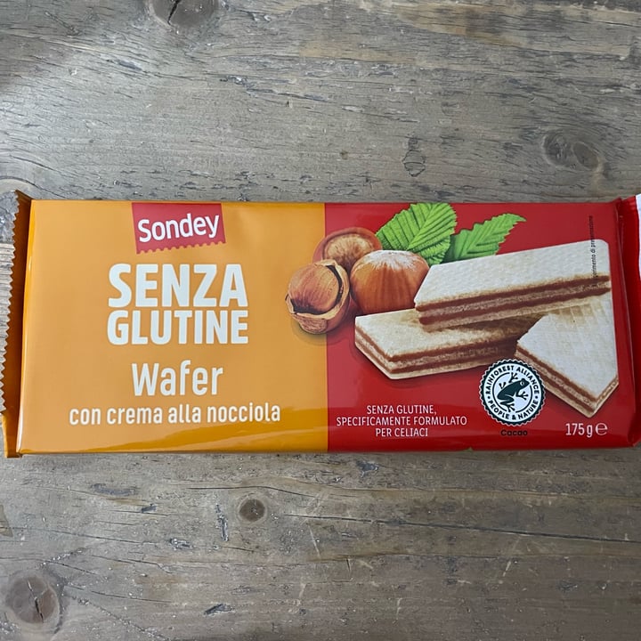 photo of Sondey Wafer Senza Glutine Con Crema Alla Nocciola shared by @gingercringe on  26 Mar 2023 - review