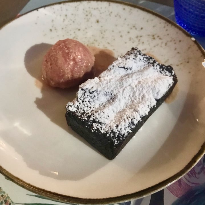 photo of Dhabbu - l'asiatico tortino morbido al cioccolato con gelato alla arancia shared by @lu-toso on  04 Jun 2023 - review