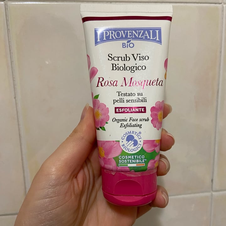 photo of I Provenzali Scrub Viso Biologico Esfoliante Rosa Mosqueta shared by @papero84 on  27 Jan 2023 - review