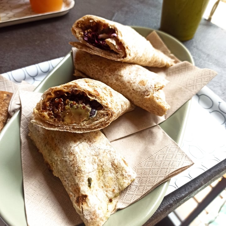 photo of Sandía - sano subito! 🌱 Vegan Wrap shared by @lots on  26 May 2023 - review