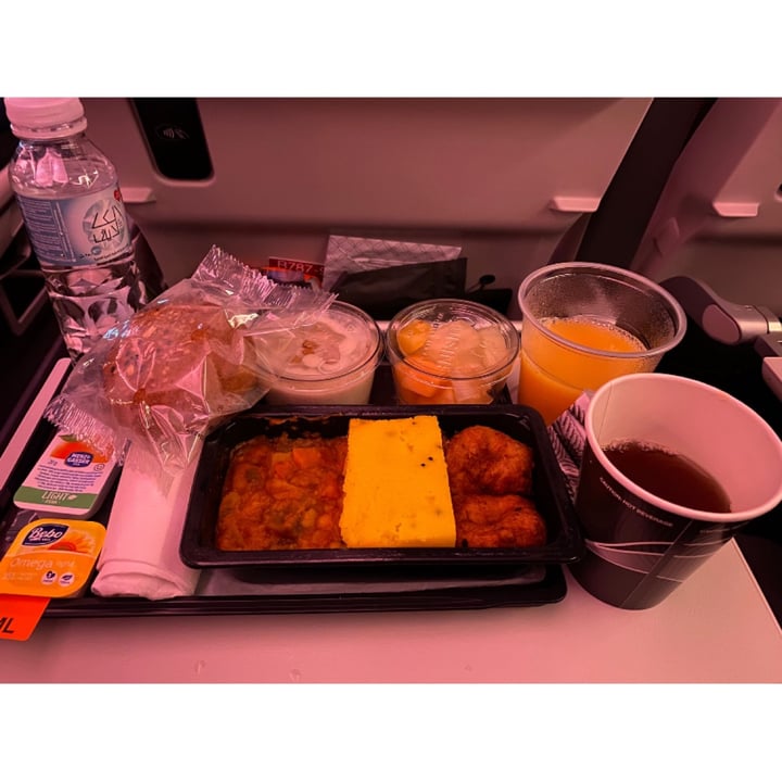 photo of Qatar airways In-Flight Meal shared by @stefveg97 on  21 Jan 2023 - review