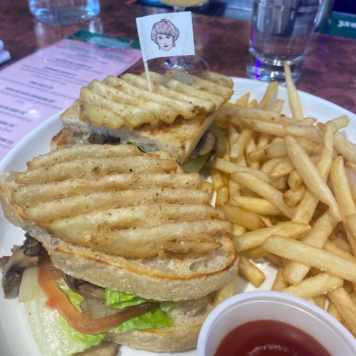 photo of The Golden Girls Kitchen NYC Vegan Bacon Lettuce and Potato Sandwich shared by @thepintsizedvegan on  31 Mar 2023 - review