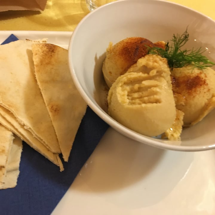 photo of Lo Fai Hummus con pane Siriano shared by @nika7 on  24 Mar 2023 - review