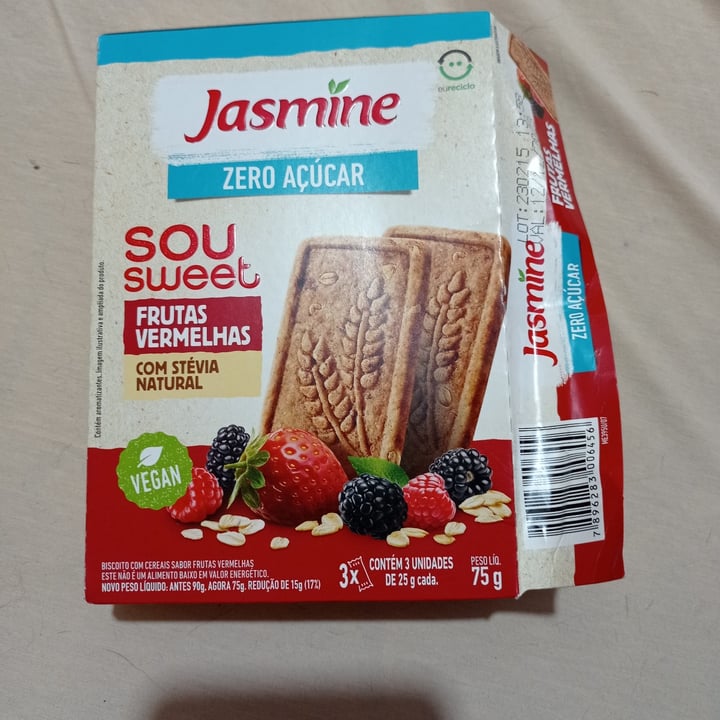 photo of Jasmine Biscoito De Frutas Vermelhas shared by @mariahelena58 on  21 Mar 2023 - review