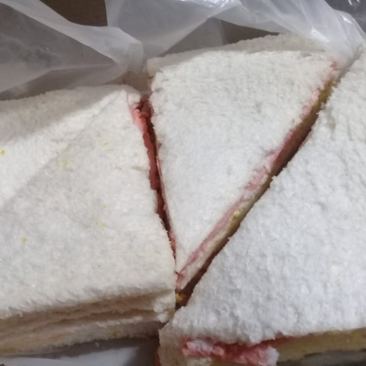 photo of Postres veganos adrogue Sandwich de miga shared by @victoria-vicky on  24 Dec 2022 - review