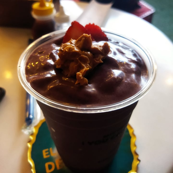 photo of Curioso Cafe Malteada Acai Mani Vegana shared by @saraluer on  25 Apr 2023 - review